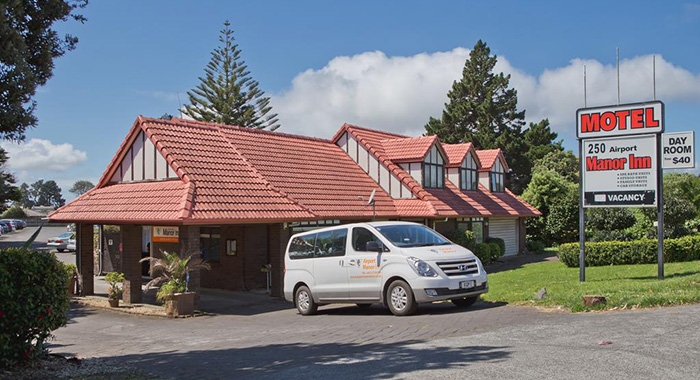 Airport Manor Inn